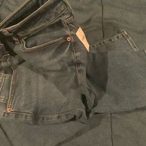 ***Old navy cut off jeans NWT tall